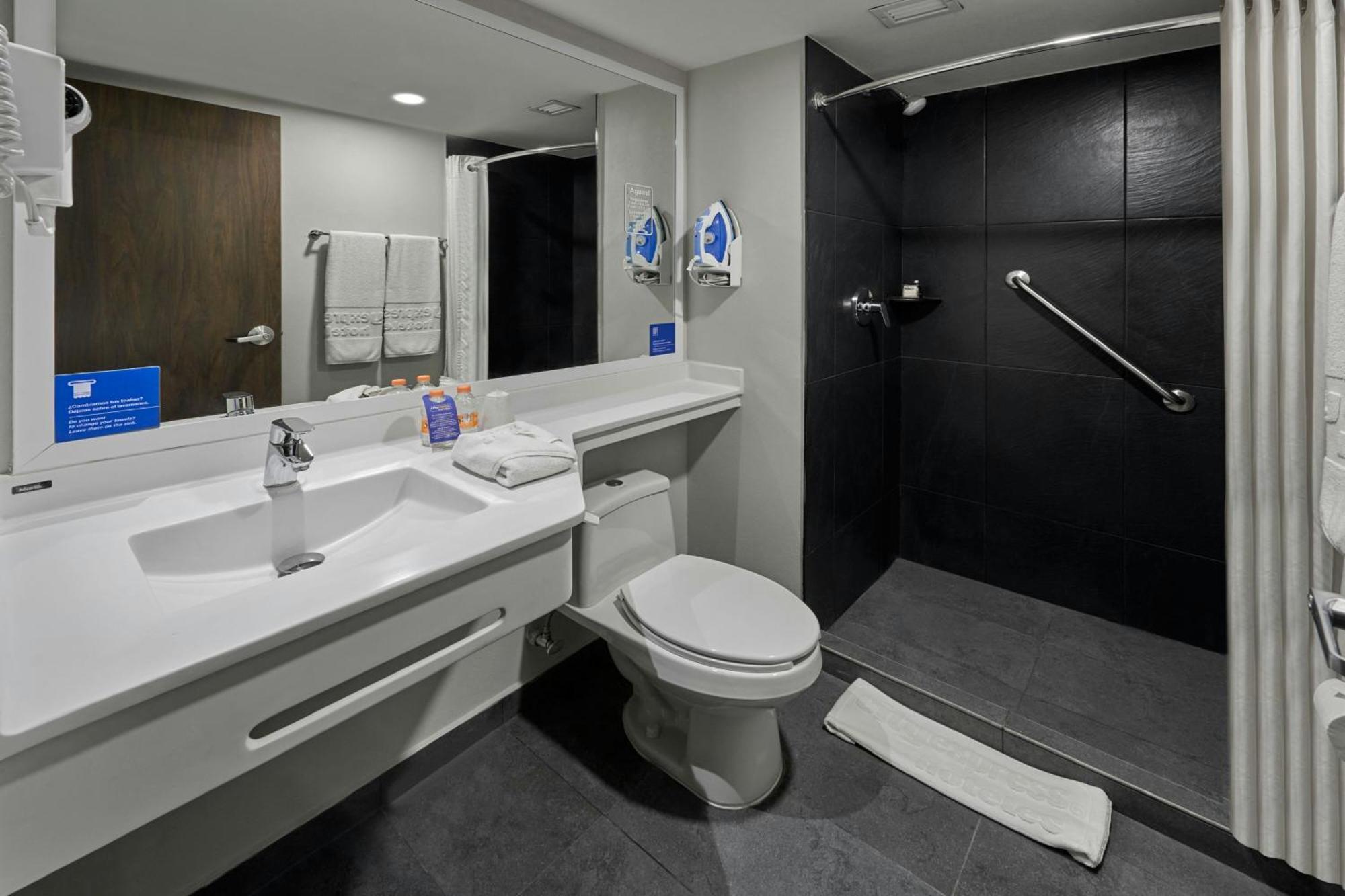 City Express By Marriott La Paz Exterior photo